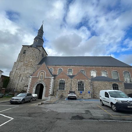 Les Petits Nids De Nina 1 Aparthotel Fosses-La-Ville Exterior foto