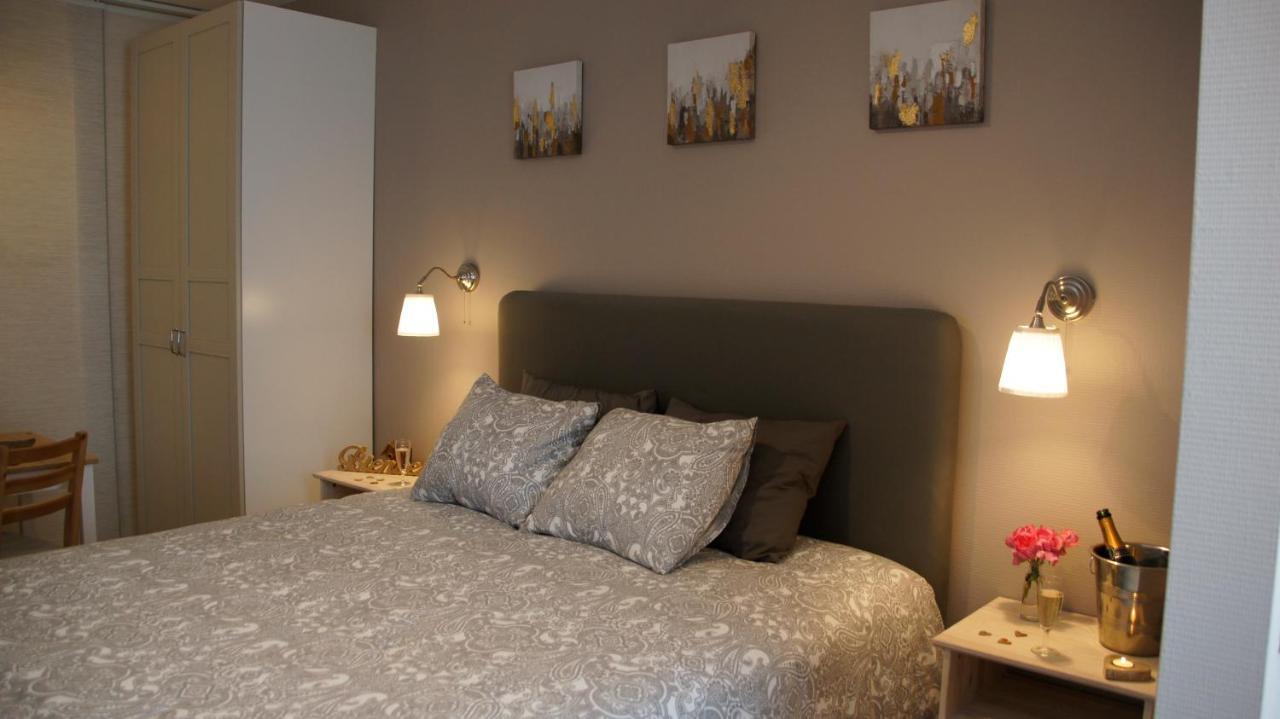 Les Petits Nids De Nina 1 Aparthotel Fosses-La-Ville Exterior foto
