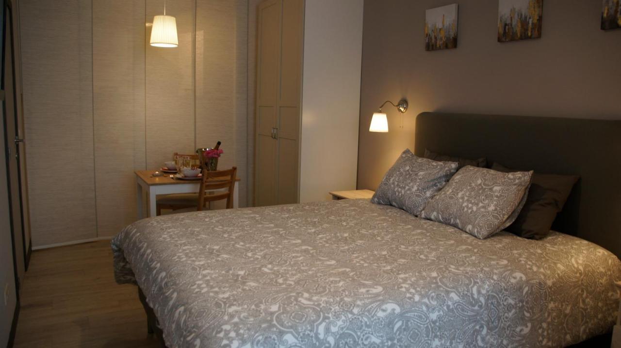 Les Petits Nids De Nina 1 Aparthotel Fosses-La-Ville Exterior foto