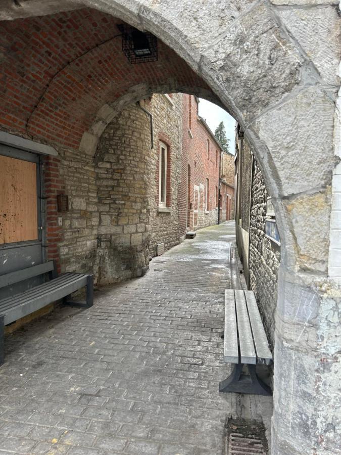 Les Petits Nids De Nina 1 Aparthotel Fosses-La-Ville Exterior foto